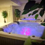 Jade Hotel-ezüsthíd 4*