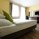 Jade Hotel-ezuesthid Hotell Veszprém