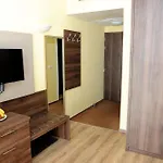 Hotell Jade Hotel-ezuesthid