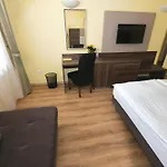 Jade Hotel-ezuesthid