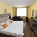 Jade Hotel-ezüsthíd 4* Veszprém