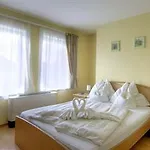 Hotell Jade Hotel-ezuesthid 4*