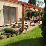 Hotell Jade Hotel-ezuesthid 4*