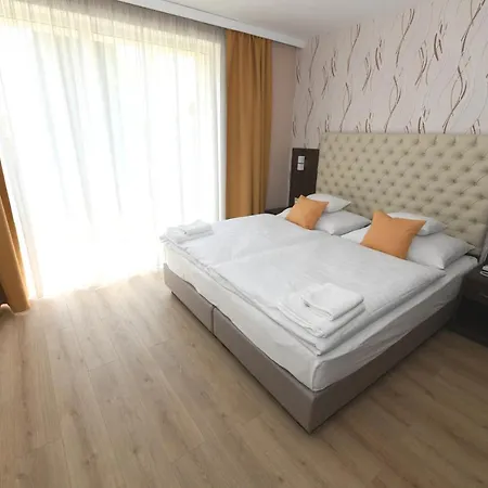 Hotell Jade Hotel-ezuesthid 4*