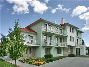 Jade Hotel-ezuesthid 4* Veszprem