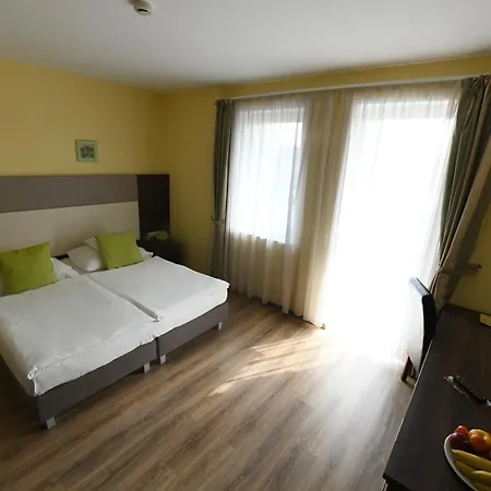Jade Hotel-ezuesthid 4*
