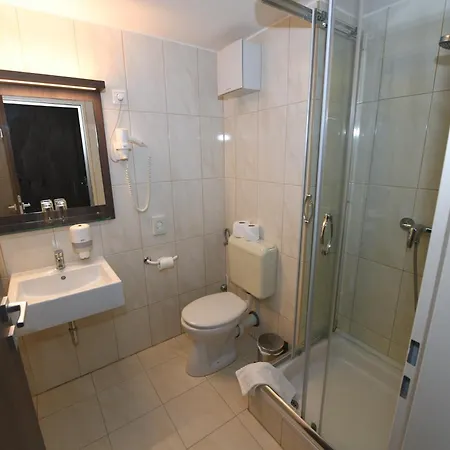 酒店 Jade Hotel-ezuesthid 4*