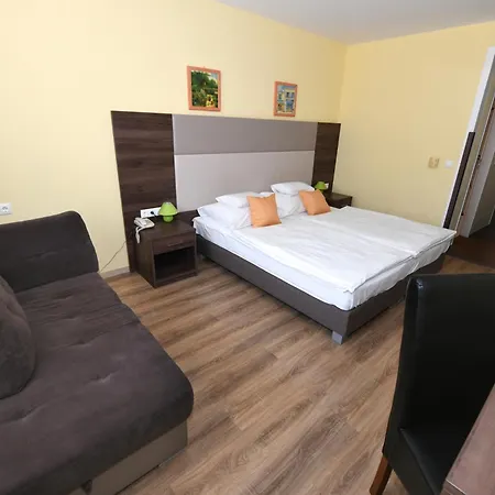 Jade Hotel-ezüsthíd Hotel Veszprém