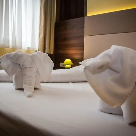 Hotel Jade Hotel-ezüsthíd Veszprém