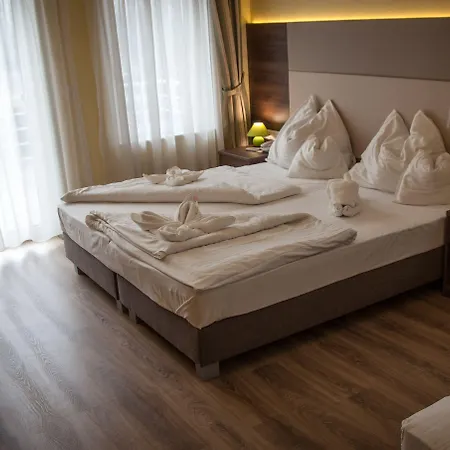 Hotel Jade Hotel-ezüsthíd Veszprém