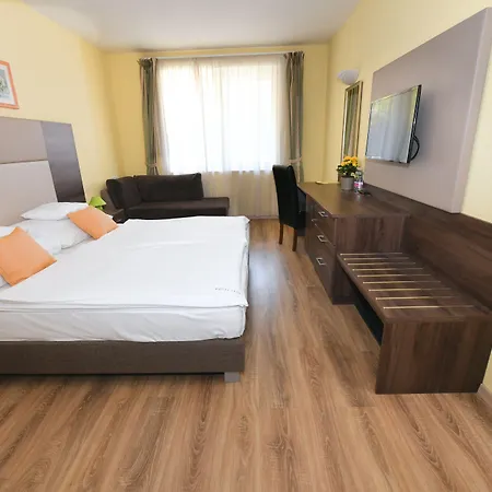 Jade Hotel-ezüsthíd Hotel Veszprém