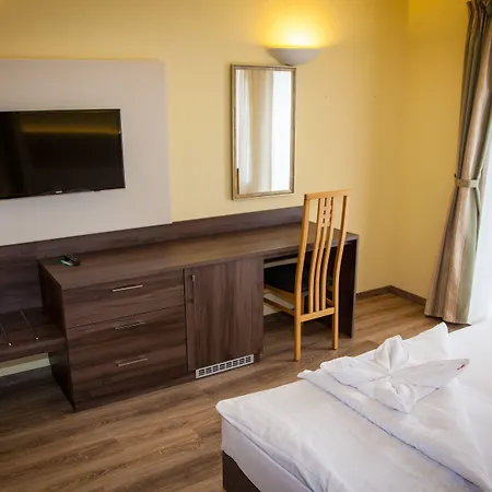 Hotel Jade Hotel-ezüsthíd 4*