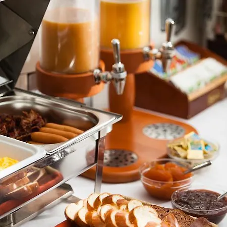 Jade Hotel-ezuesthid Hotell Veszprém