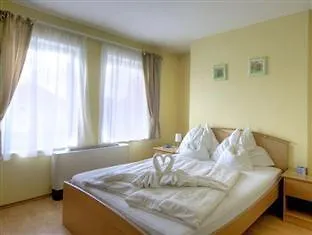ホテル Jade Hotel-ezuesthid 4*