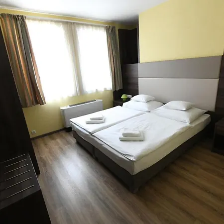 Jade Hotel-ezuesthid Hotell