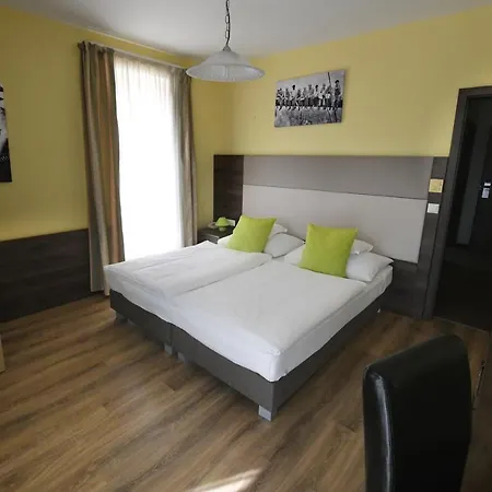 Hotel Jade Hotel-ezuesthid 4*