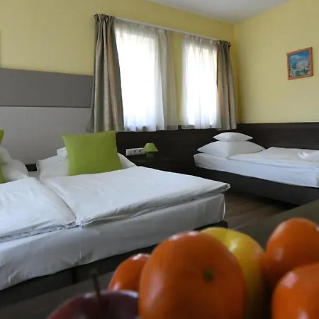 Jade Hotel-ezuesthid