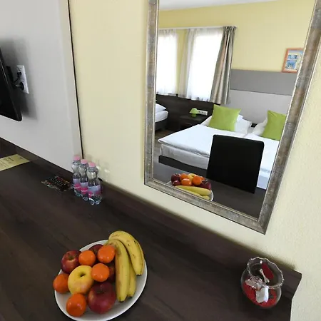 Jade Hotel-ezuesthid Hotell 4*