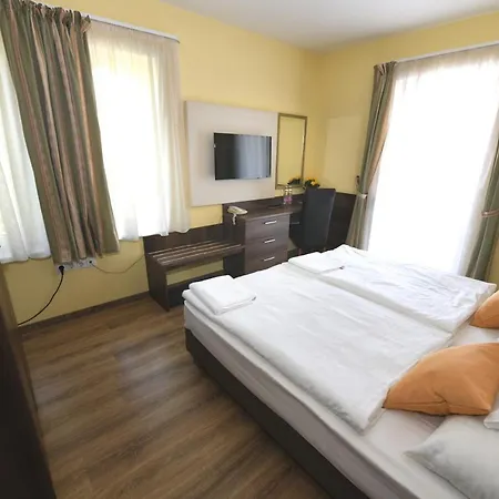 Hotell Jade Hotel-ezuesthid Veszprém