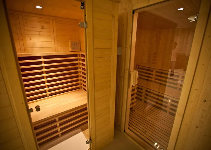 Jade Hotel-ezüsthíd Hotel Veszprém