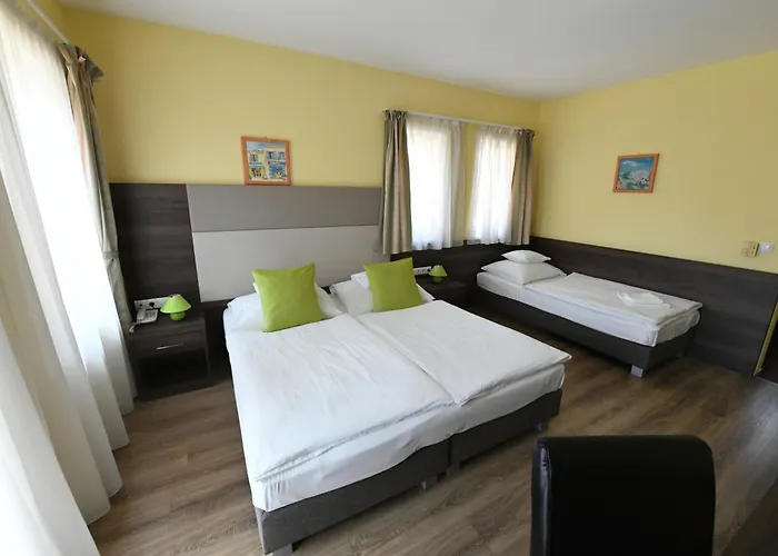 Jade Hotel-ezuesthid Otel Veszprém