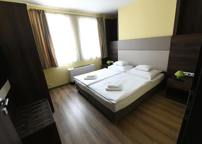 Hotel Jade Hotel-ezuesthid 4*