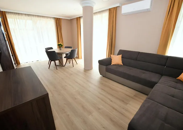 Jade Hotel-ezüsthíd Veszprém