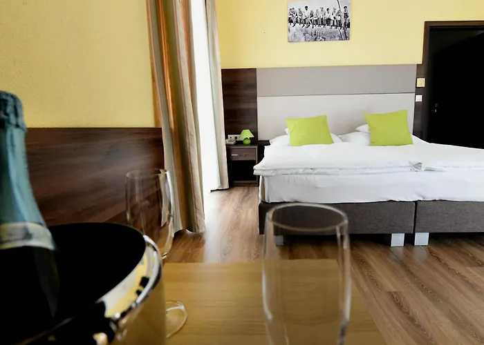 Jade Hotel-ezuesthid Otel 4*