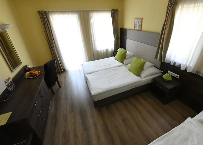 Hotel Jade Hotel-ezüsthíd Veszprém