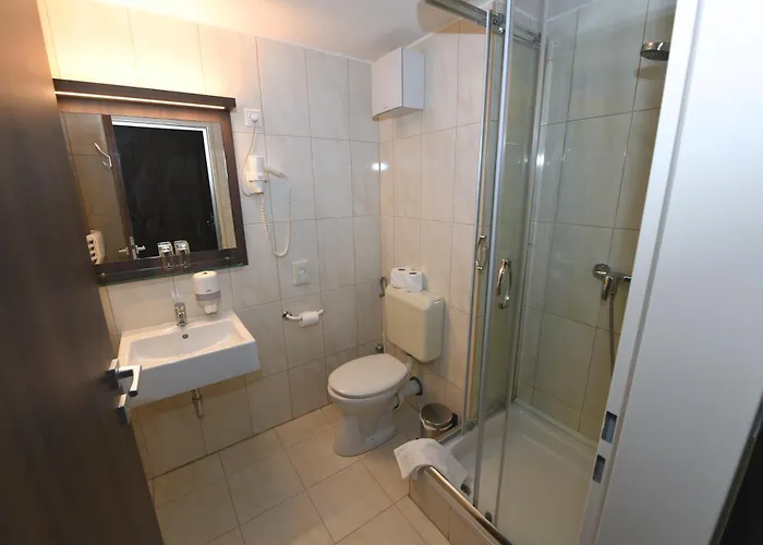 Hotel Jade Hotel-ezüsthíd 4*