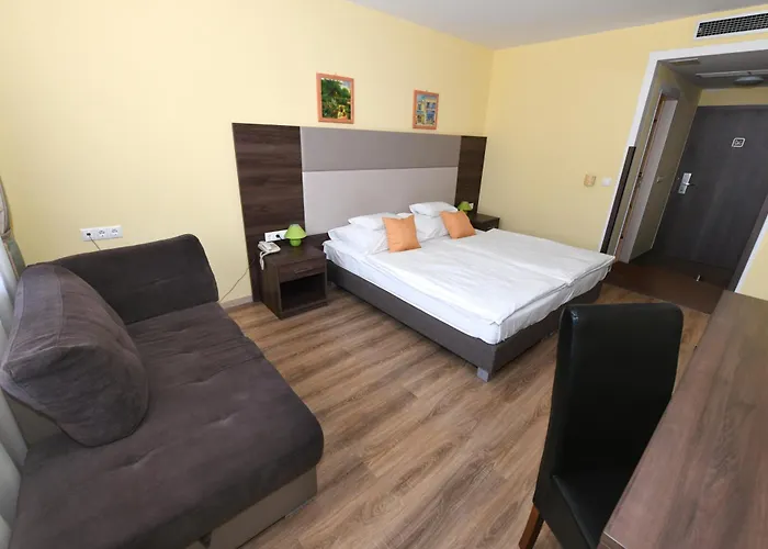 Jade Hotel-ezuesthid Otel Veszprém