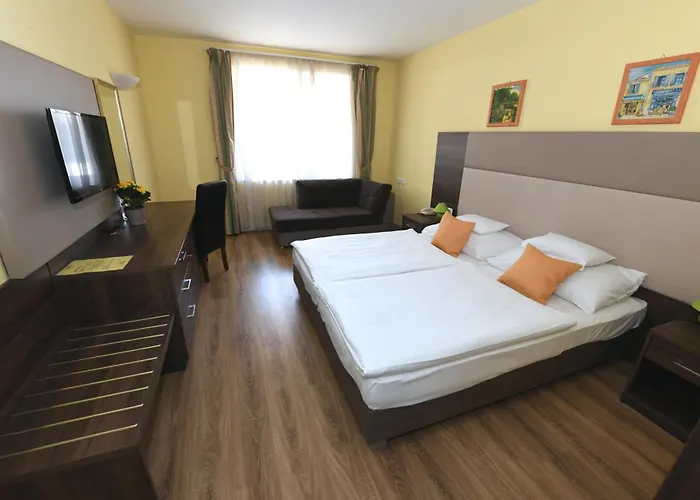 Hotel Jade Hotel-ezuesthid 4*