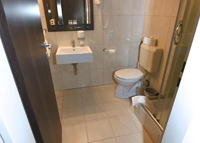 酒店 Jade Hotel-ezuesthid 4*