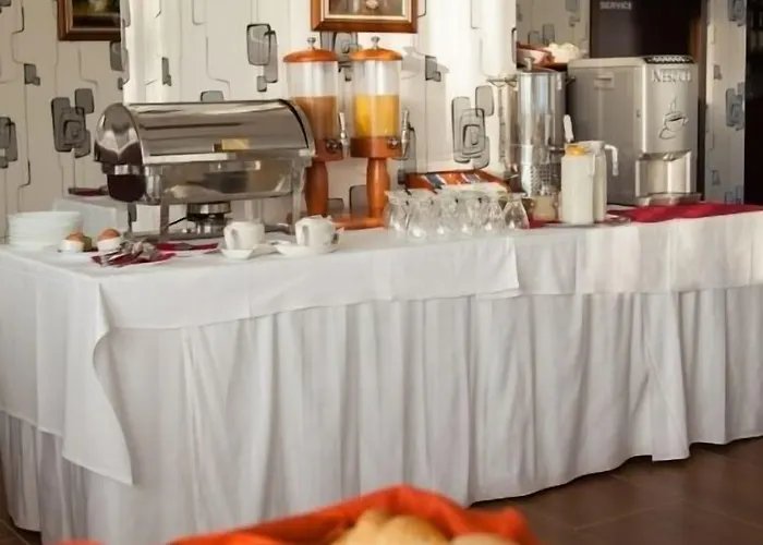 Jade Hotel-ezüsthíd Veszprém