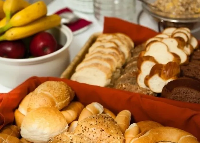 ホテル Jade Hotel-ezuesthid 4*