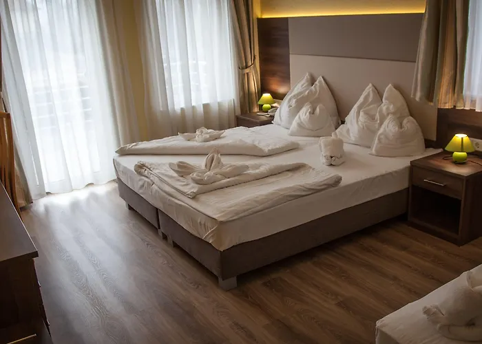 Hotel Jade Hotel-ezüsthíd Veszprém