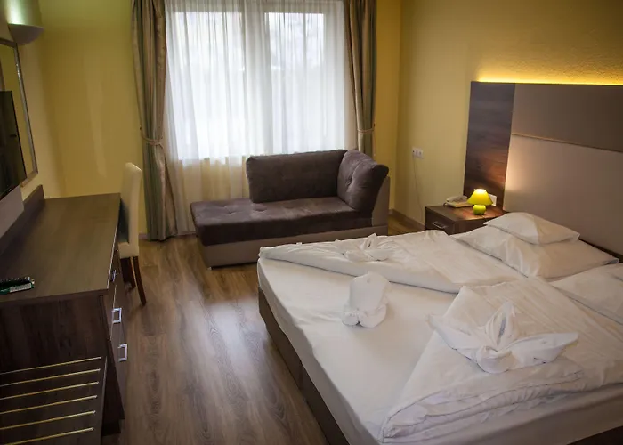 ホテル Jade Hotel-ezuesthid