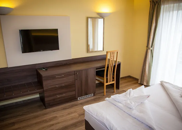 Hotel Jade Hotel-ezüsthíd 4*