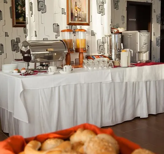 Jade Hotel-ezüsthíd Veszprém